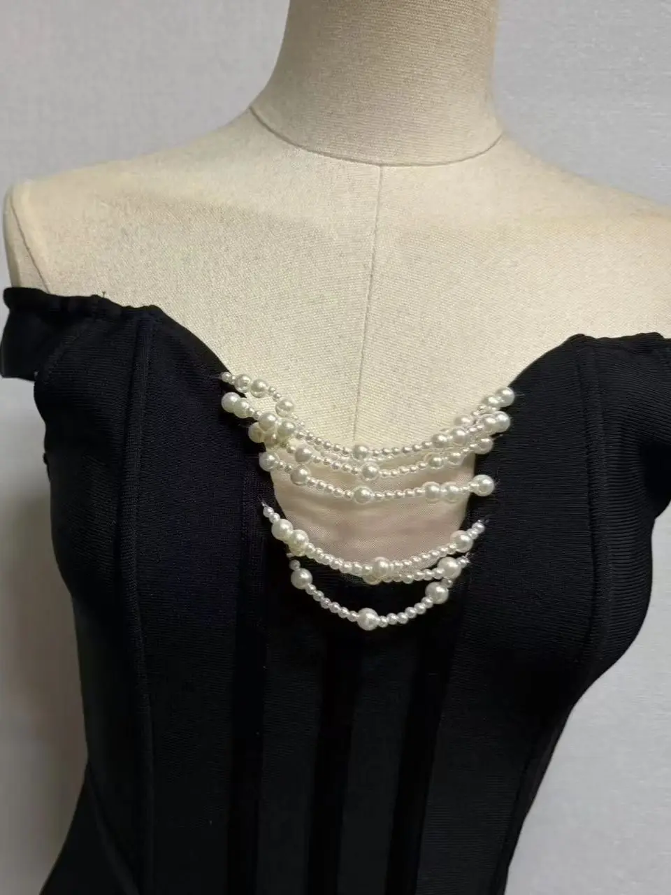 Vrouwen sexy off-shoulder backless parels kralen mini bandage jurk luxe bodycon kwastje ontwerper celebrity party cocktailjurken