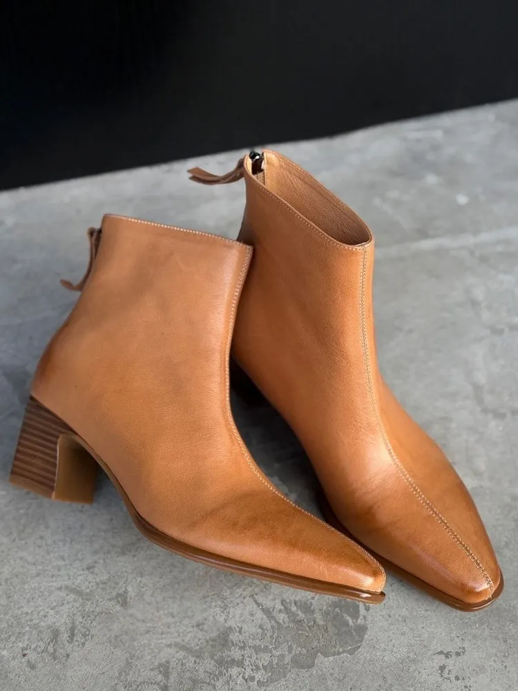 British Style Female Genuine Leather Pointed Toe Ankle Boots Versatile Solid Color Cowhide Zipper Customized 15 Days Footwear