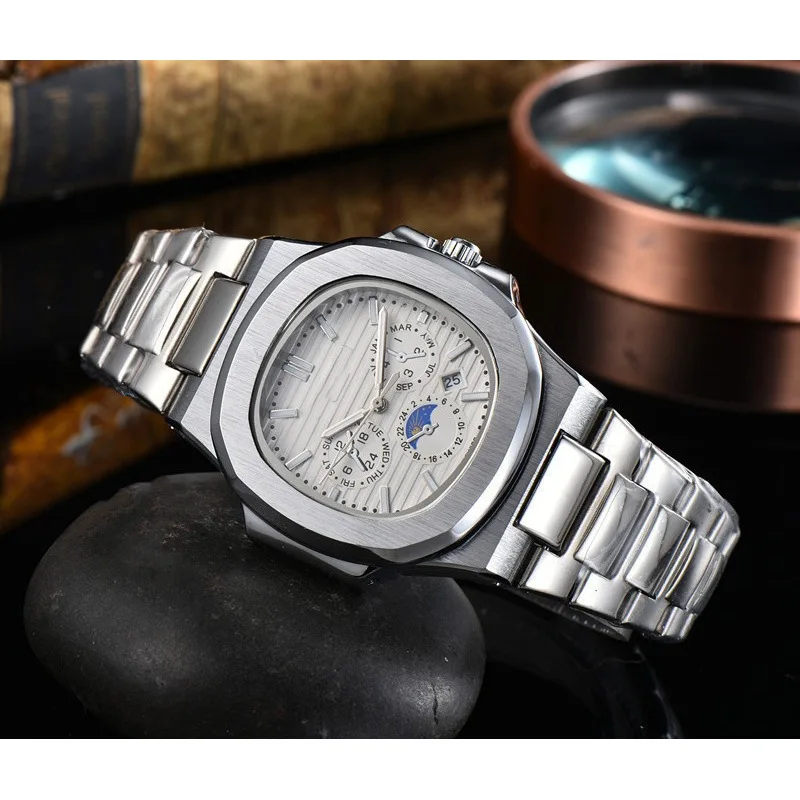 ​ 2025 ساعة كوارتز مربعة فاخرة للرجال والنساء من الفولاذ المقاوم للصدأ والياقوت والكريستال مقاومة للماء 100 متر تصميم بسيط