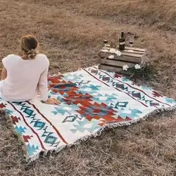 Koc piknikowy kempingowy Koce plemienne Indyjskie dywaniki zewnętrzne Boho Dekoracyjne koce na łóżko Maty na sofę w kratę Dywaniki podróżne Frędzle Lniane