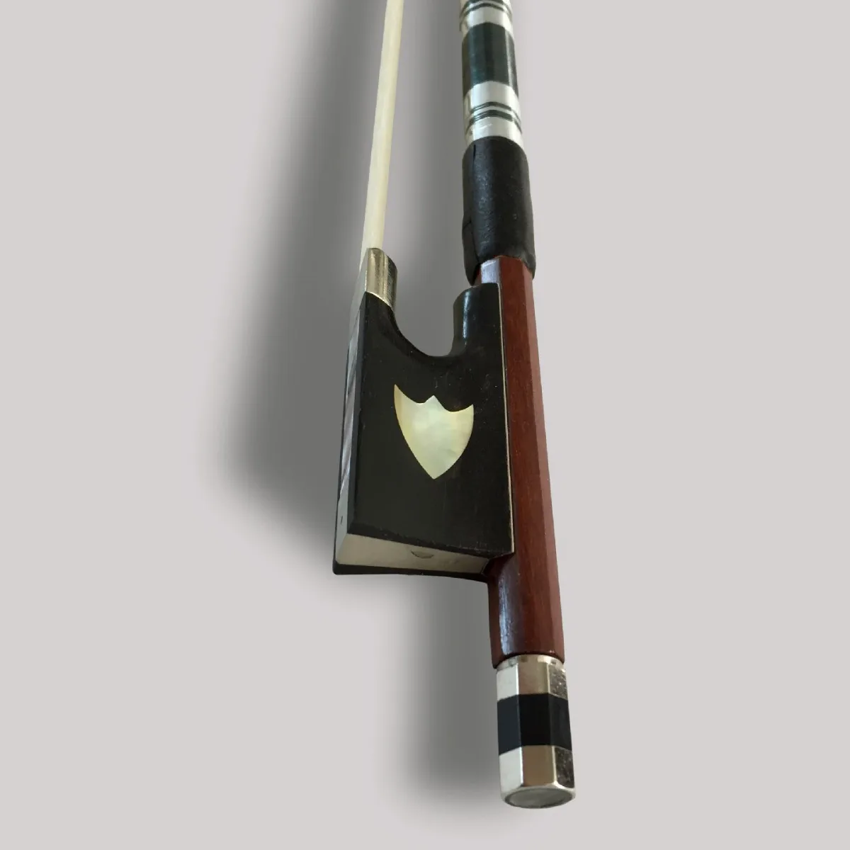 Grading Performance Violin Bow Ebony Tailpiece Brazilian Wood Good Elasticity Natural Horsehair Violin Bow
