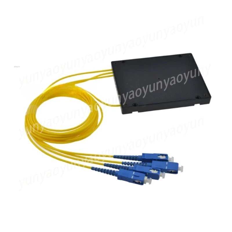 1x3 SC Fiber Splitter Square Connector Telecommunication Grade Low Insertion Loss FTTH Signal Separator