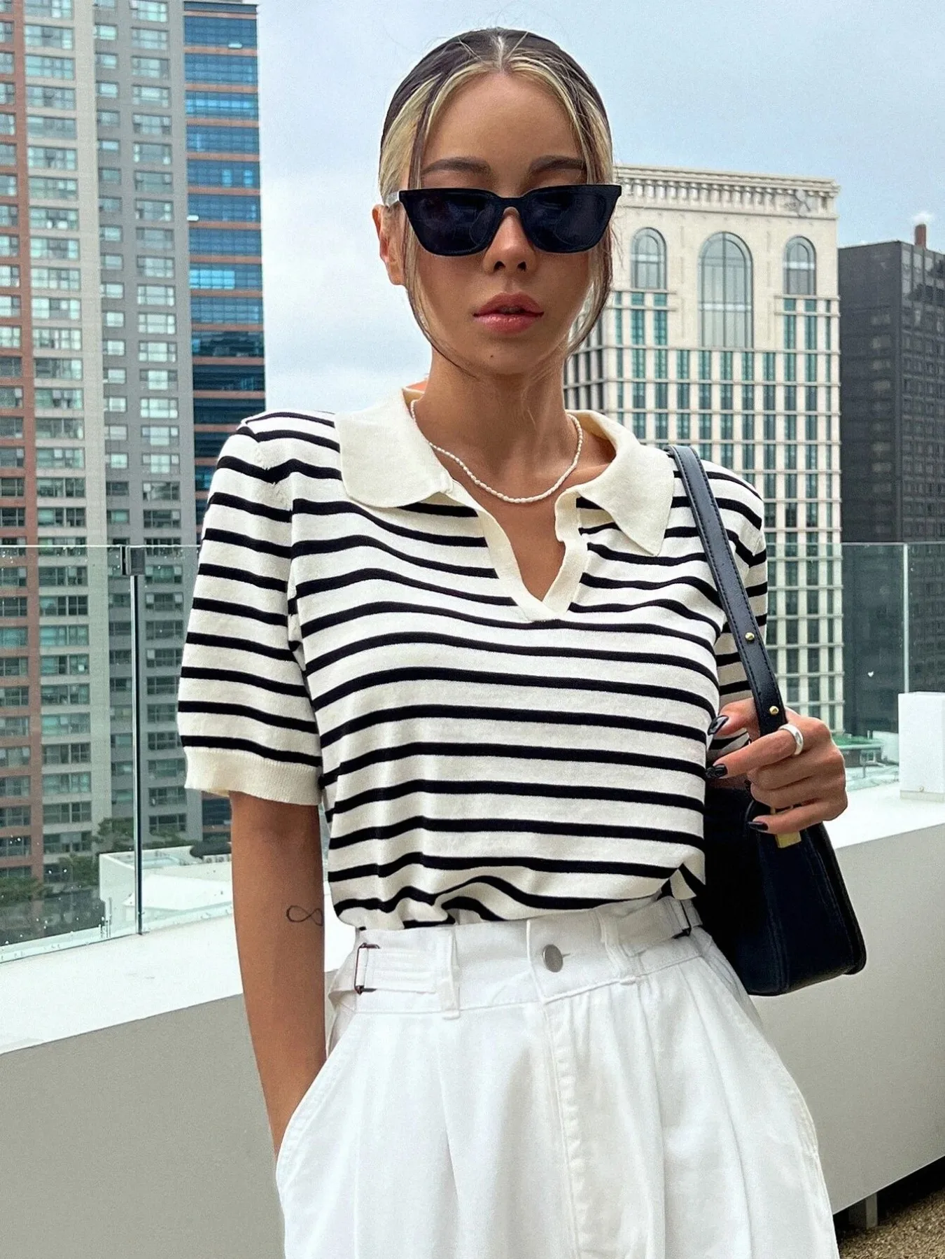 2026 New Women's Black White Striped Knit Polo Top Short Sleeve Collared V Neck Sweater Casual Daily Wear Summer Streetwear Top