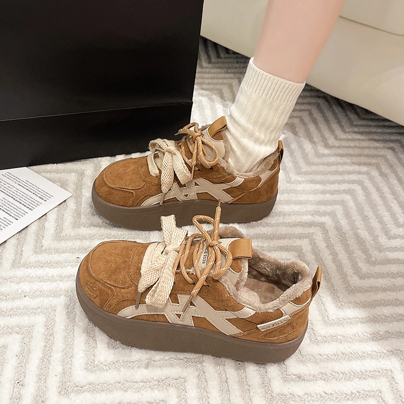 

2025 New Casual Sports Trendy Fashion Retro British Style Plush Versatile Thick Soled Height Increasing Sports Women's Shoes