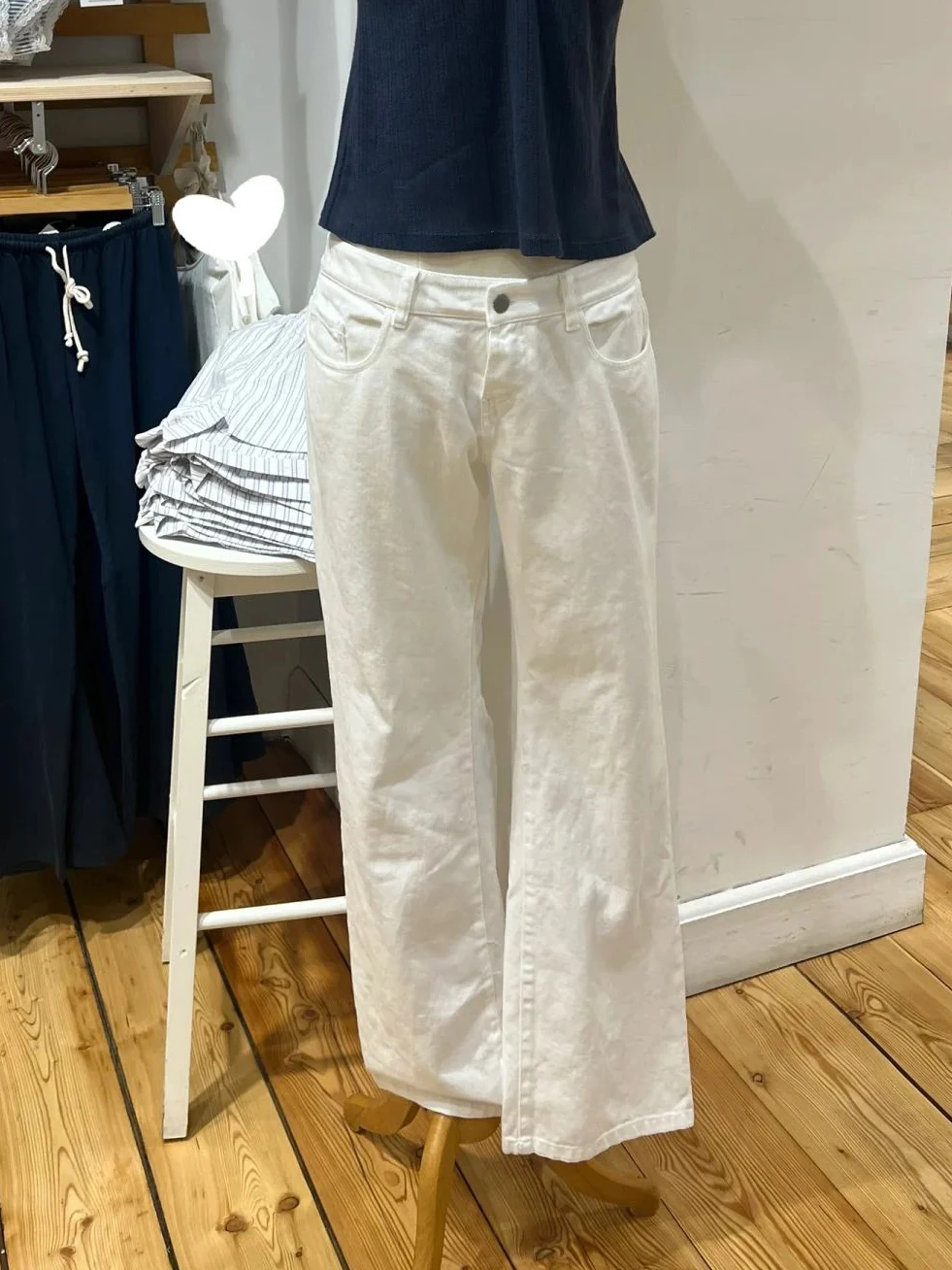 White Simple Basic Jeans Women Summer Back Pockets Cotton Straight Denim Long Pants Female Casual Vintage All-match Trousers