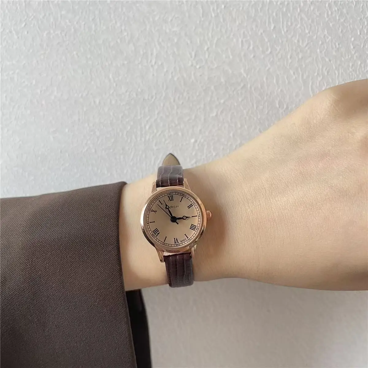 New Fashionable Retro Watch, Women's Style, Elegant Quartz Watch, Women's Watch, Watch