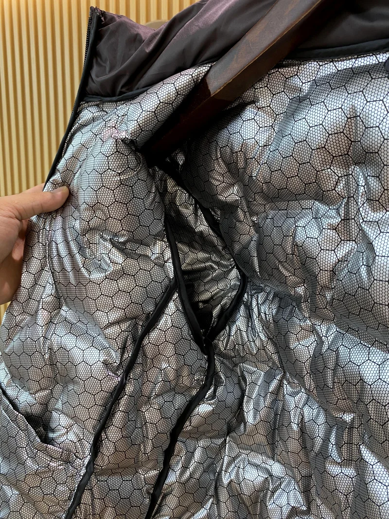 معطف Jaet خفيف الوزن عالي الجودة للرجال في الهواء الطلق مبطن بالقطن مزين بسحاب من نسيج النايلون بغطاء للرأس ومضمون للدفء