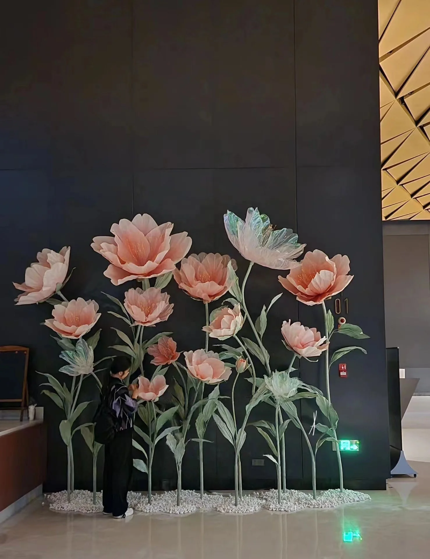 Interior decoration giant cherry blossom giant handmade artificial flower party roof layout wedding decoration