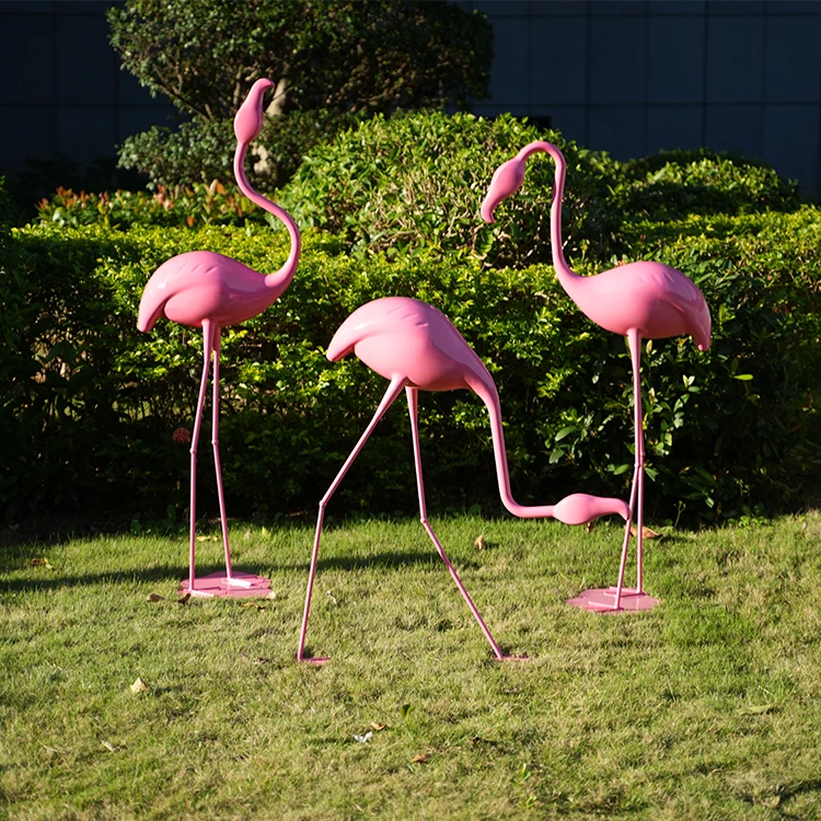 Pink Flamingo Outdoor Garden Decoration Modern Metal Crafts Sculpture