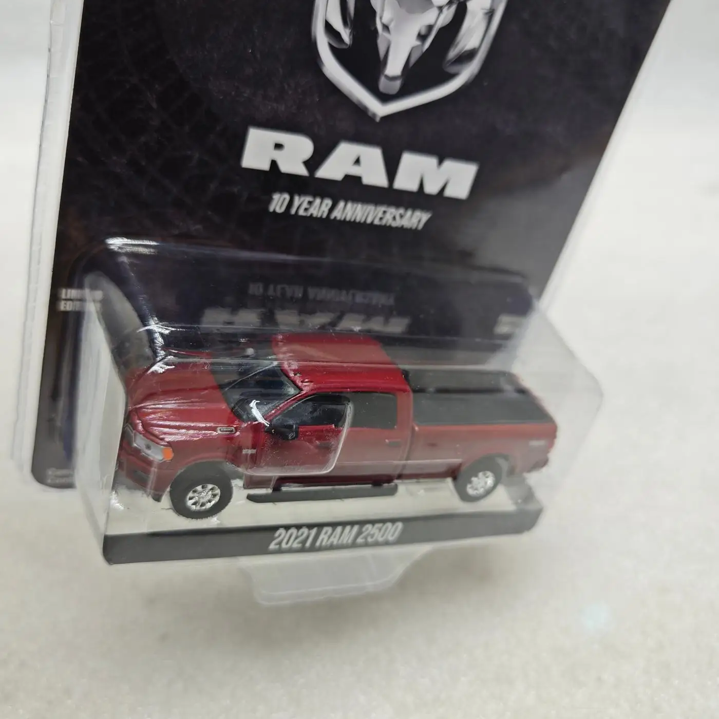 

1:64 2021 Ram 2500 High Simulation Diecast Car Metal Alloy Model Car decoration display collection gifts