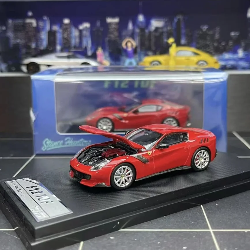 

Diecast STANCEHUNTERS 1:64 Scale Ferrari F12 TDF Ferrari Open Cover Alloy Car Model Collectible Gift Souvenir Display Ornament