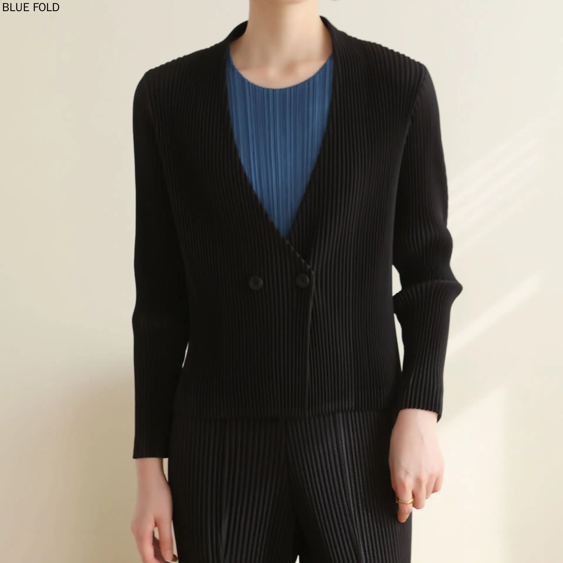 Jaqueta casual versátil para mulheres, blazers plissados de alta qualidade, estilo britânico, deslocamentos finos, Miyake, nova, para outono e primavera