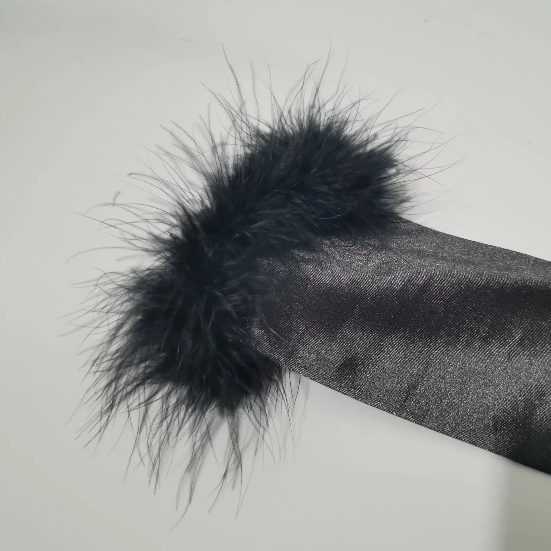 1920s Women\'s Velvet Cuffs Feathers Full Finger Gloves Sexy Halloween Makeup Elastic Elbow Gloves Long Party Accessories