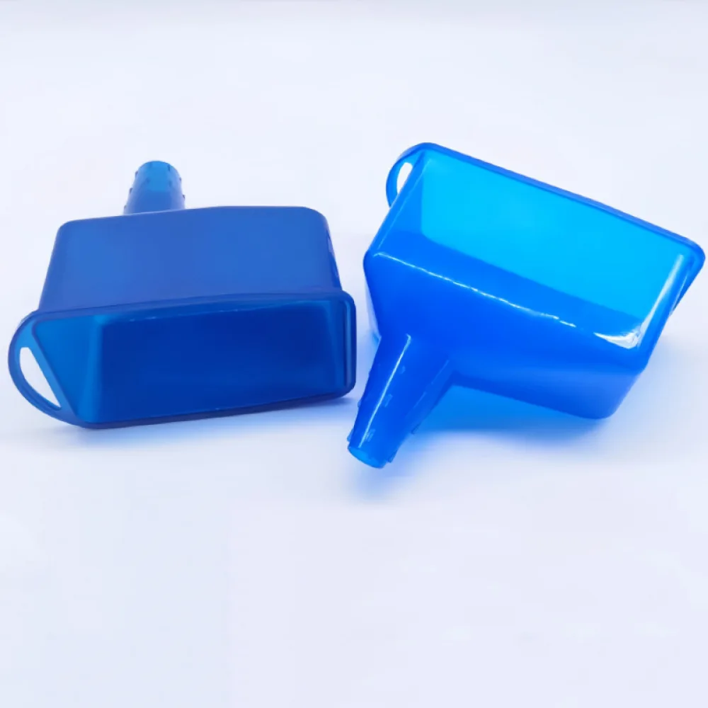 Durable Plastic Funnel Large Caliber Handheld Design Rectangular Filling Tool Liquid Transfer Specialist For Vehicle Care