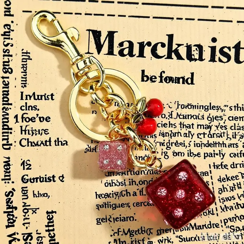 

Red dice keychains, car bags, charming accessories, pendants, keychains, couple gifts