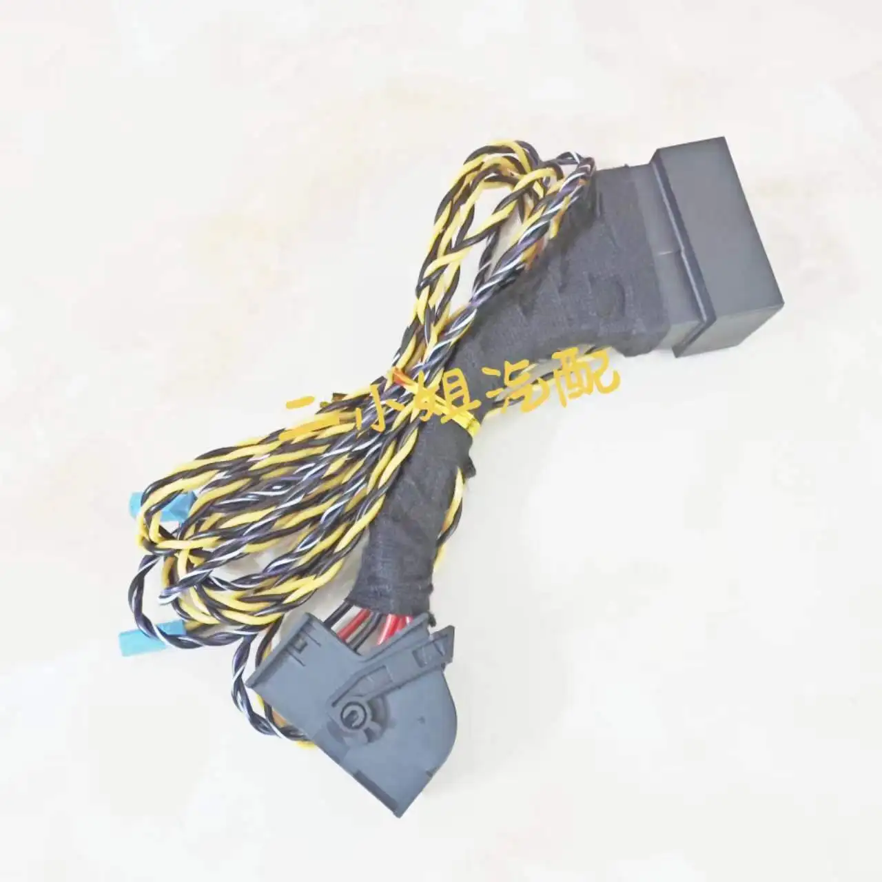 

Новый электромобиль B MW ix3 x4 с неразрушающей установкой переходной линии заднего звукового сигнала D-столб задний звуковой сигнал