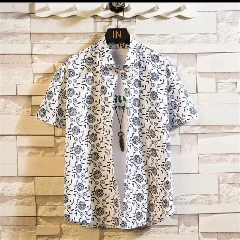 

New fashionable men's short sleeved shirt, casual fashion trend comfortable shirt, men's clothing top button design