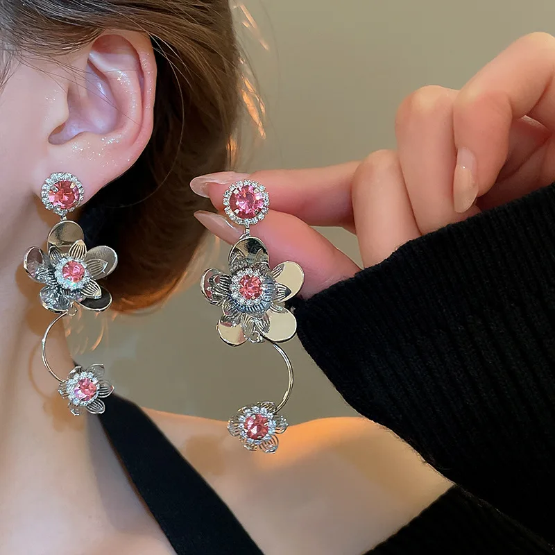 

NISHIZAWA Zircon Flower Tassel Earrings Niche Personality Design Earrings