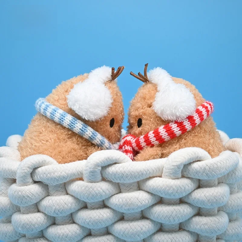 

Кукла Noodoll Cisas Winter Series: Кукла-снеговик в шарфе (картофельно-красный, синий), игрушка, подарок на Новый год для девушки, наполнитель из полиэфирного волокна...