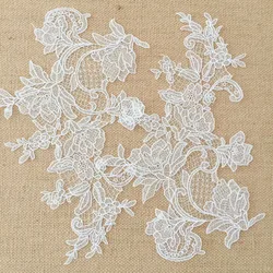 1 Pair White Flower Hollowed Out Lace Patch Handmade Dress Garment Veil Repair Accessories