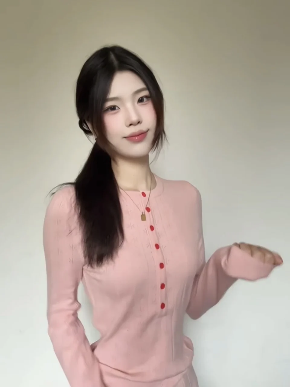 เสื้อไหมพรมสีชมพู แขนยาว คอเฮนรี่ ทรงเข้ารูป สำหรับผู้หญิง ใส่ได้ทั้งฤดูใบไม้ร่วงและฤดูหนาว สวยมาก ปกติ ปกติ  ไหล่ตรง