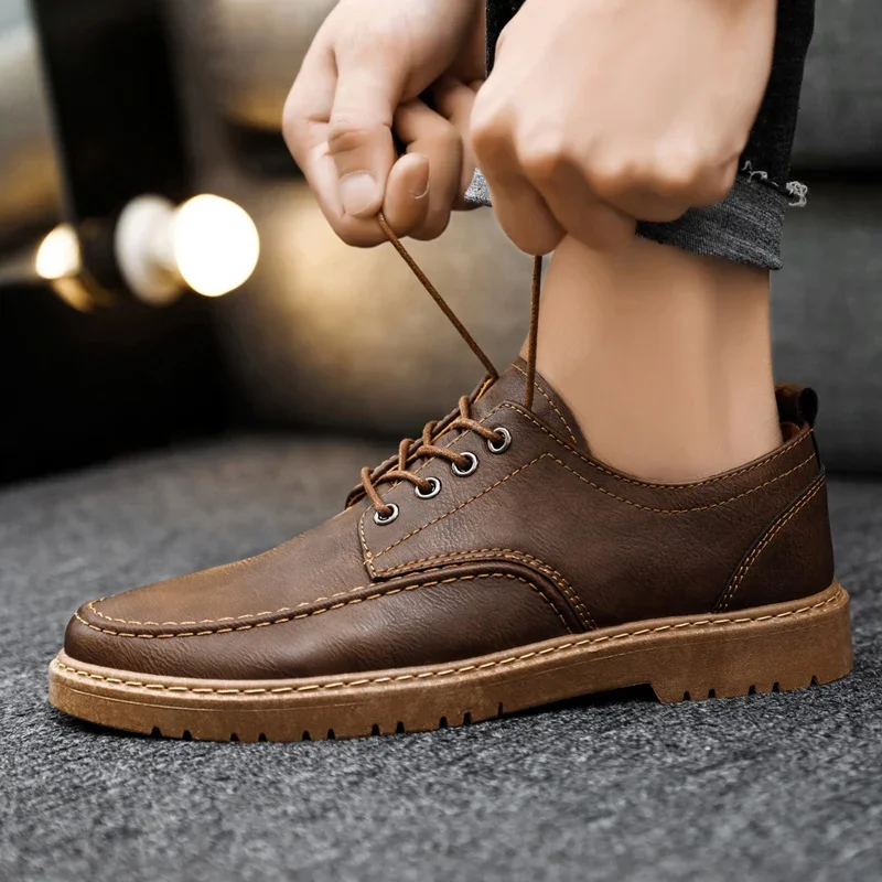 New Four-season Retro Business Formal Wear New Casual Trendy Shoes Large-sized Low-top Small Leather Shoes for Casual Men
