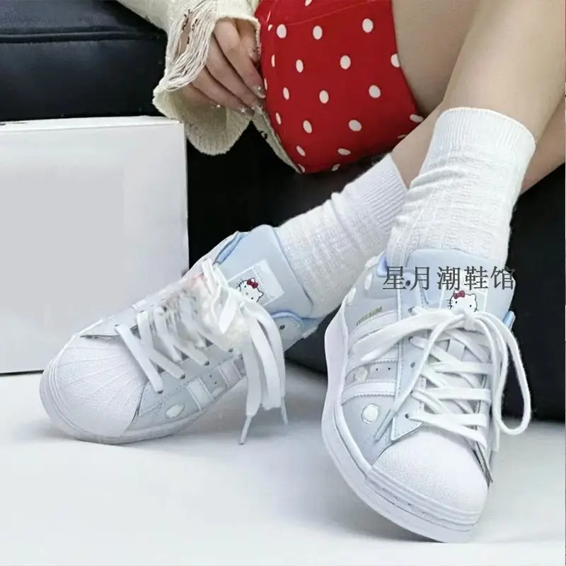 Hello Kitty Shell Shoes Sanrio Keep Warm Wear-resisting Low Help Flat Shoes New Cute Color Scheme Fashion Leisure Board Shoes