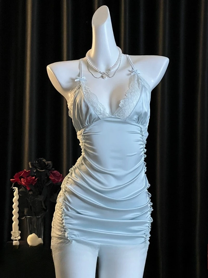 

2026 Синяя плиссированная ночная рубашка во французском стиле, сексуальное женское белье из ледяного шелка с лямкой на шее и открытой спиной, элегантная одежда для сна Pure Desire