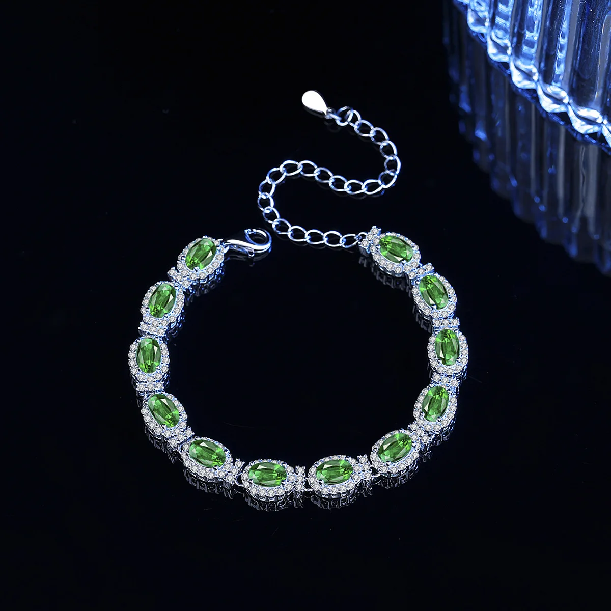Platinum PT950 Moissanite bracelet for women, high-end bracelet, 18K white gold adjustable oval pigeon egg moissanite bracelet