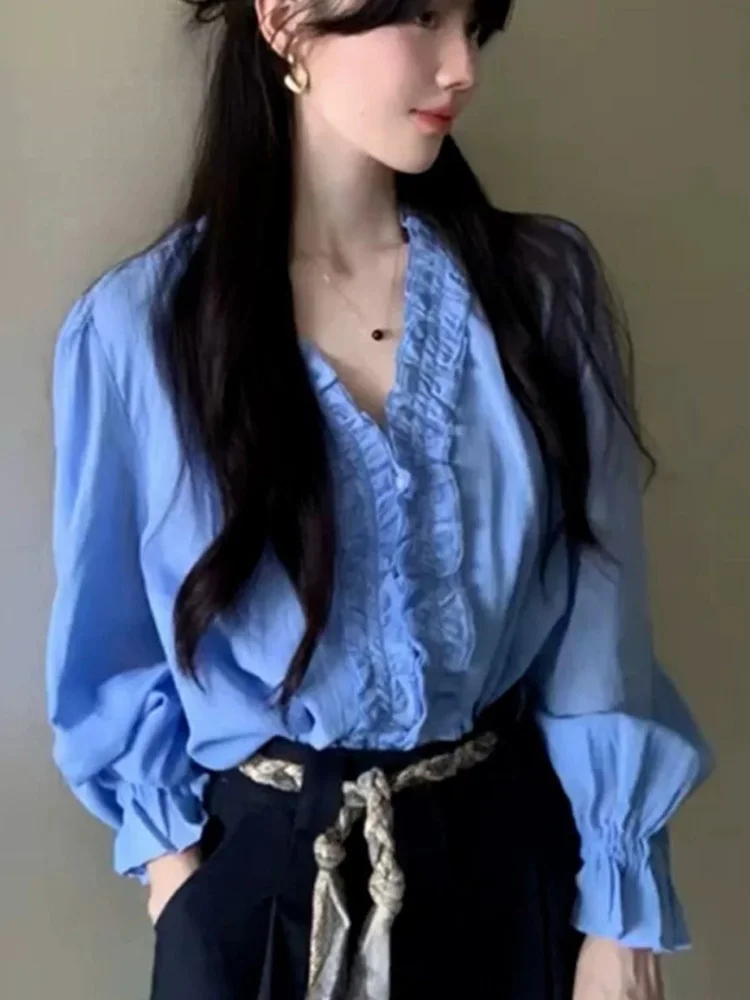 

Женская винтажная блузка с V-образным вырезом и рюшами, весенняя повседневная рубашка с расклешенными рукавами, корейский свободный крой, однотонная, в стиле ретро, простой топ