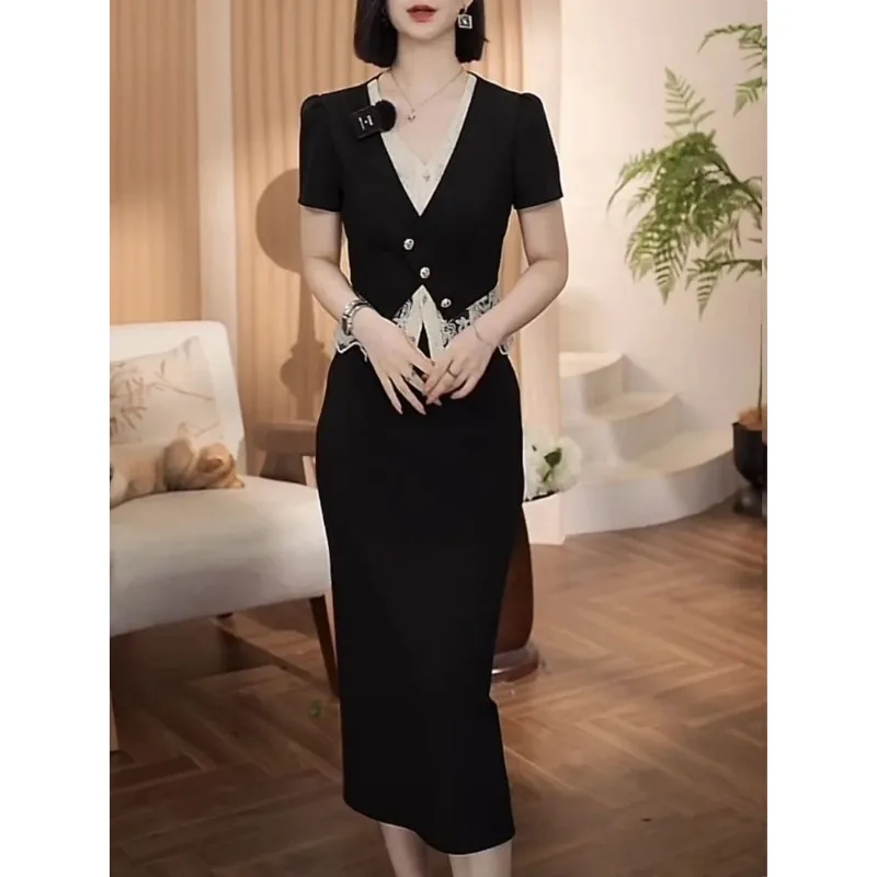 Abito alla moda francese Nuovo set di due pezzi con gonna da donna di fascia alta estiva