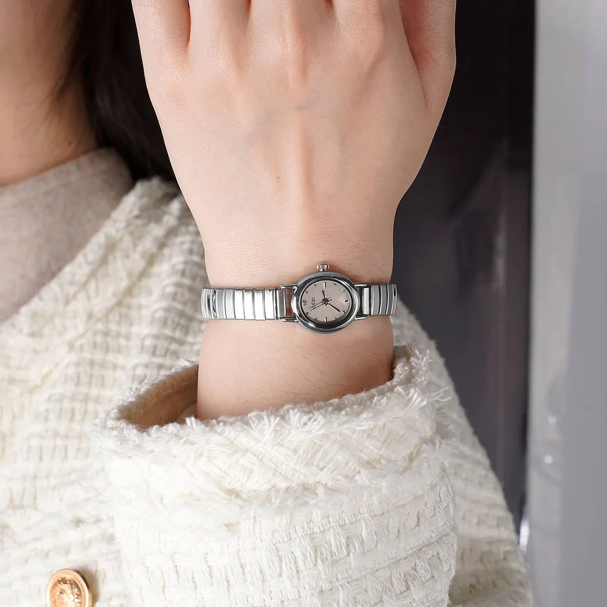 

UTHAI CQ446 Модные женские часы, легкие роскошные изысканные водонепроницаемые кварцевые часы, легкие роскошные часы в подарок, женские часы