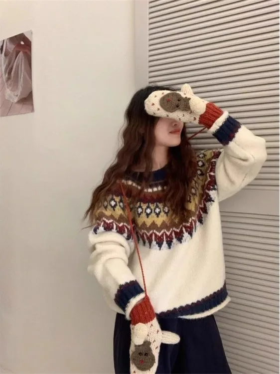 เสื้อไหมพรมถักสไตล์เรโทรสำหรับผู้หญิง ดีไซน์แฟชั่นฤดูหนาว ทรงหลวม คอกลม ให้ความอบอุ่น นุ่มฟู เหมาะสำหรับวันหยุด