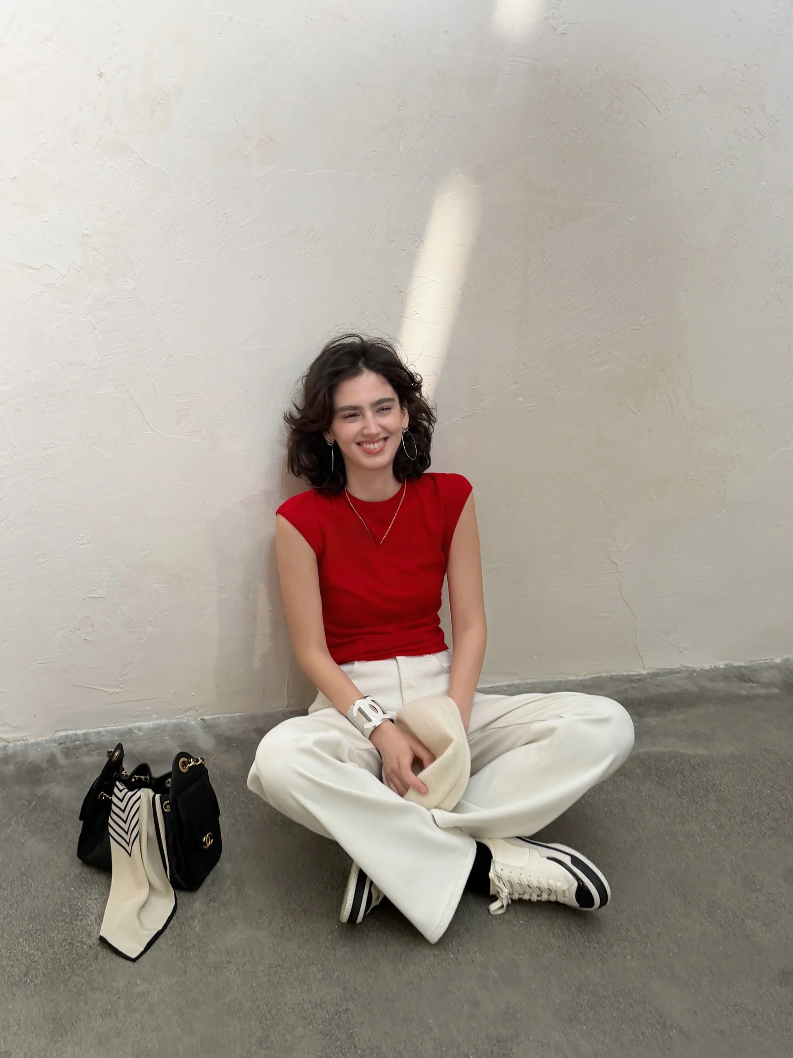 

Мягкий трикотажный топ Ultrine, круглый вырез, повседневный стиль, женская мода, весна-лето, дышащий материал