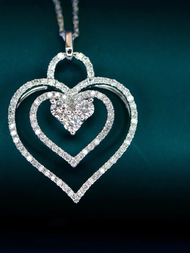LUOWEND 100% 18K White/Yellow Gold Necklace Women Luxury Heart Shape Real Natural Diamond Pendant Necklace High Party Jewelry