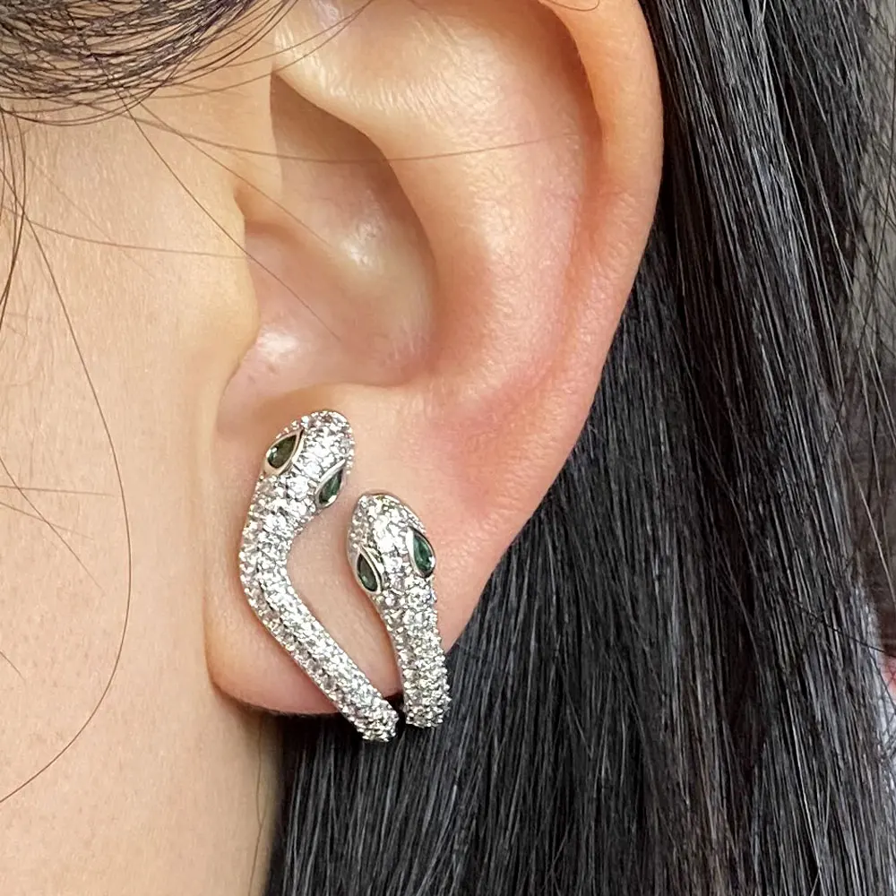 1Pcs New Two Headed Snake Studs Earrings For Women Vintage Rainbow Zircon Ear Bone Clip Punk Ear Cuffs Personality Jewelry Gifts