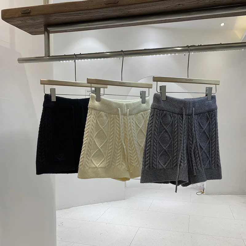 

High Waisted Knitted Slim Shorts Women's Autumn Winter New Korean Version Versatile Wide Leg Pants Fashion Drawstring Shorts