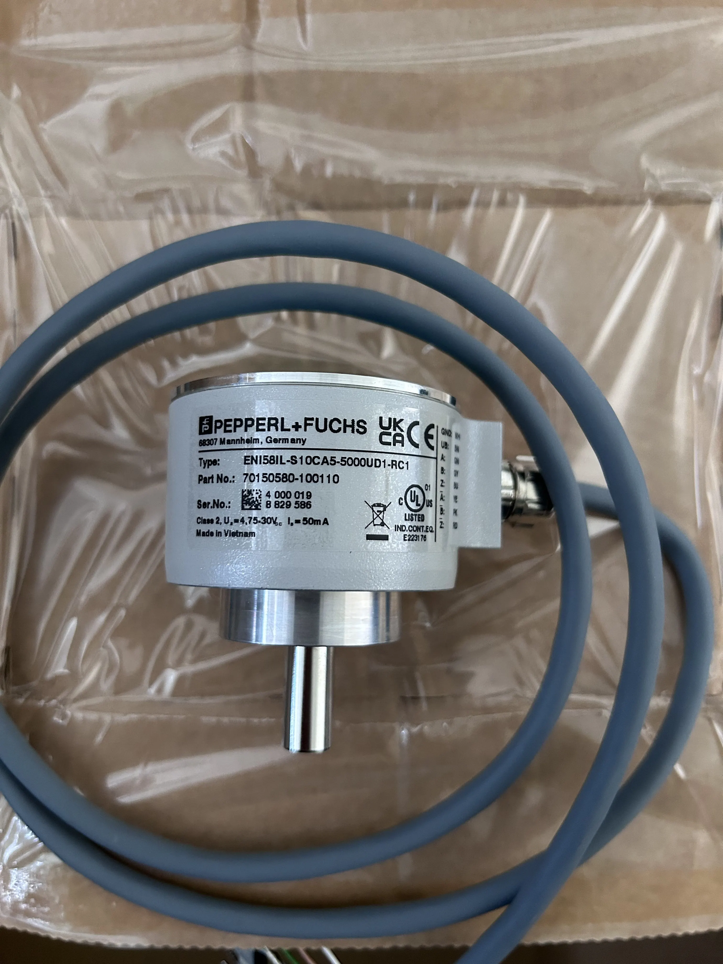 

Оригинальный энкодер PEPPERL+FUCHS серии ENI58IL: ENI58IL-S10CA5-1024UD1-AC1, ENI58IL-H12DA5-1024UD1-RC1, ENI58IL-S10CA5-4096UD1-RC1