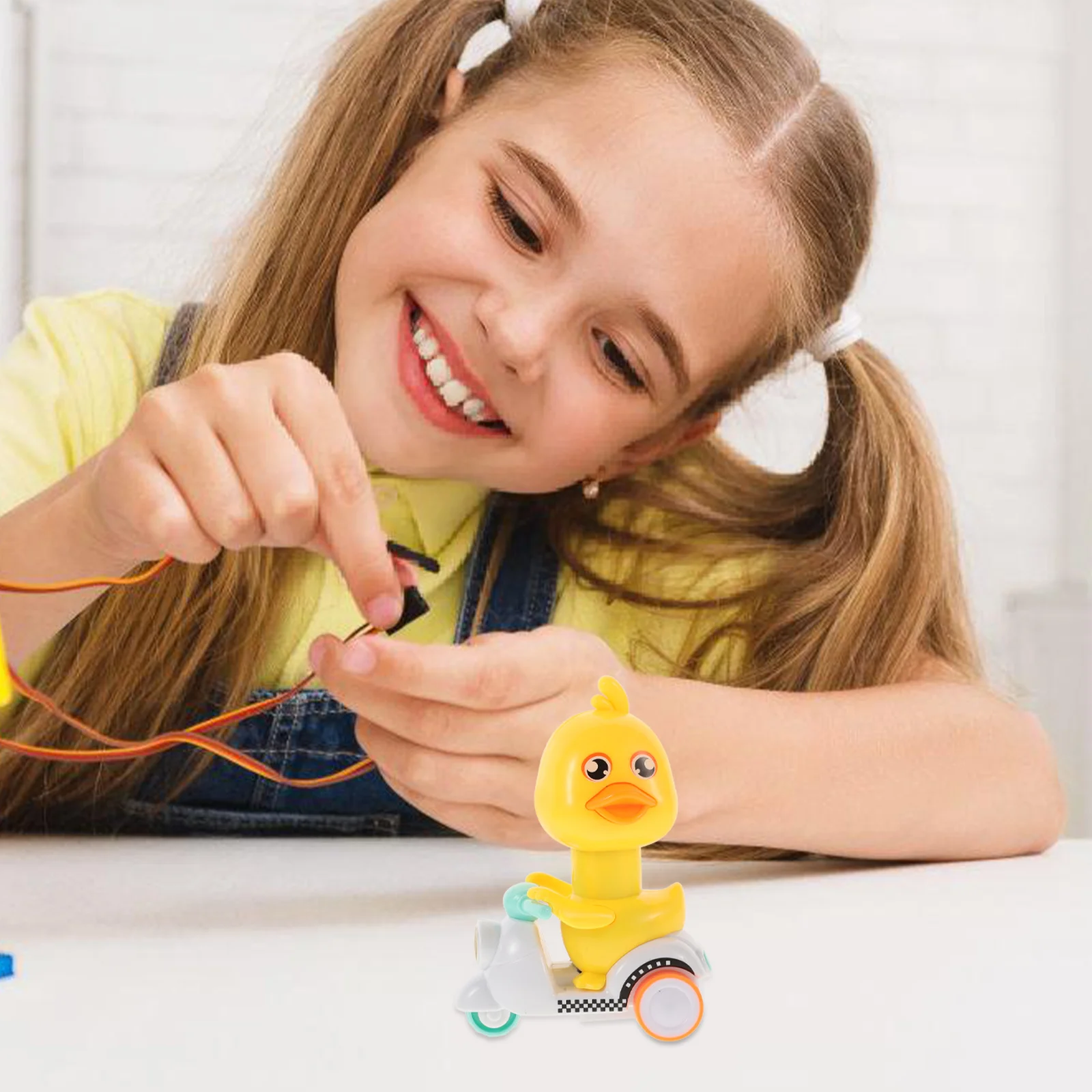 2 pezzi piccola anatra gialla tirare indietro auto sicura durevole bambini apprendimento precoce mini veicolo educativo push back pull-back auto giocattolo