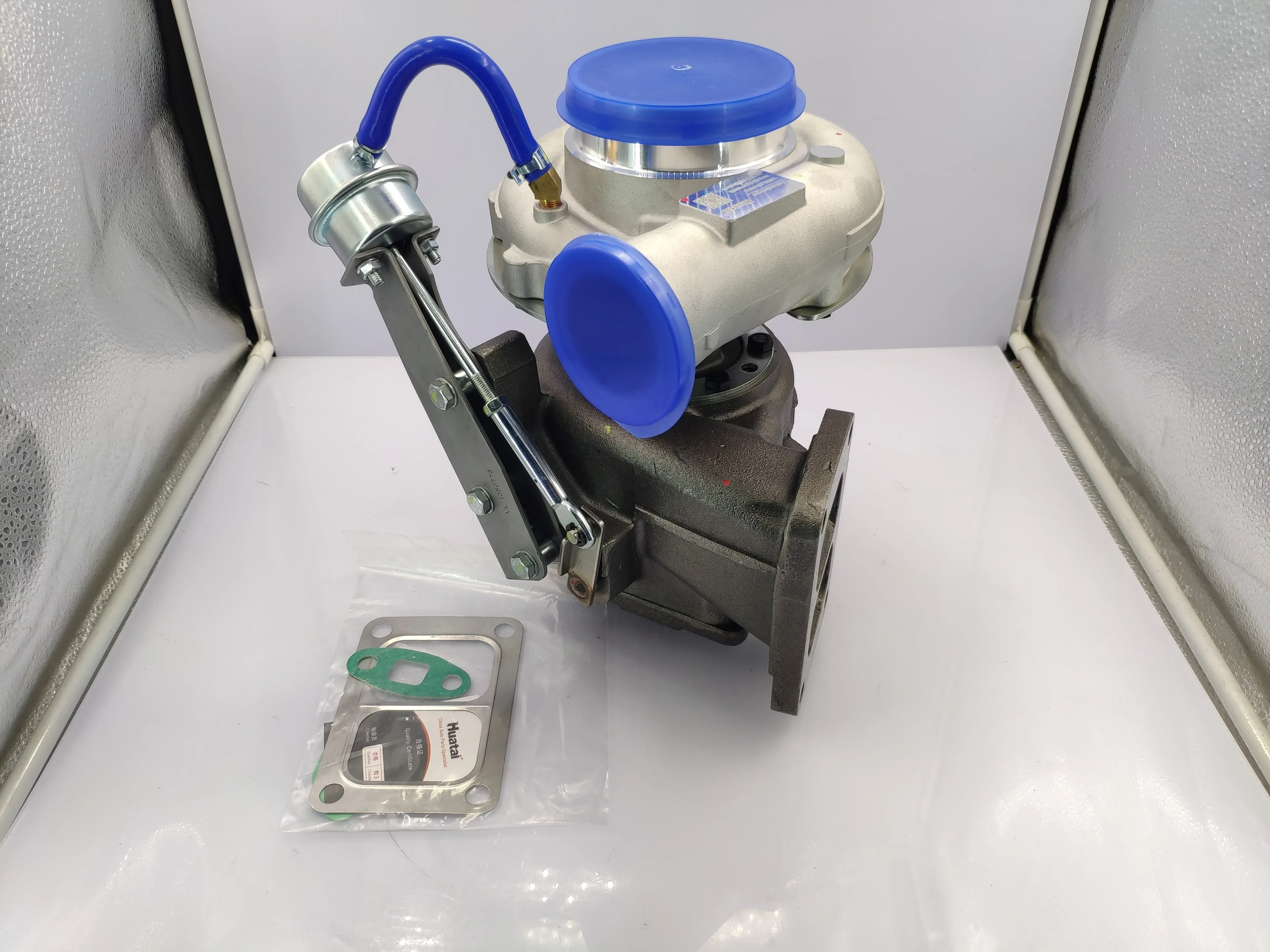 Hot Selling VG1095118233 Turbocharger Is Used for Chinese Truck HOWO Dump Truck WD615.47 371HP 6X4 10 Wheel Spare Parts VG109511