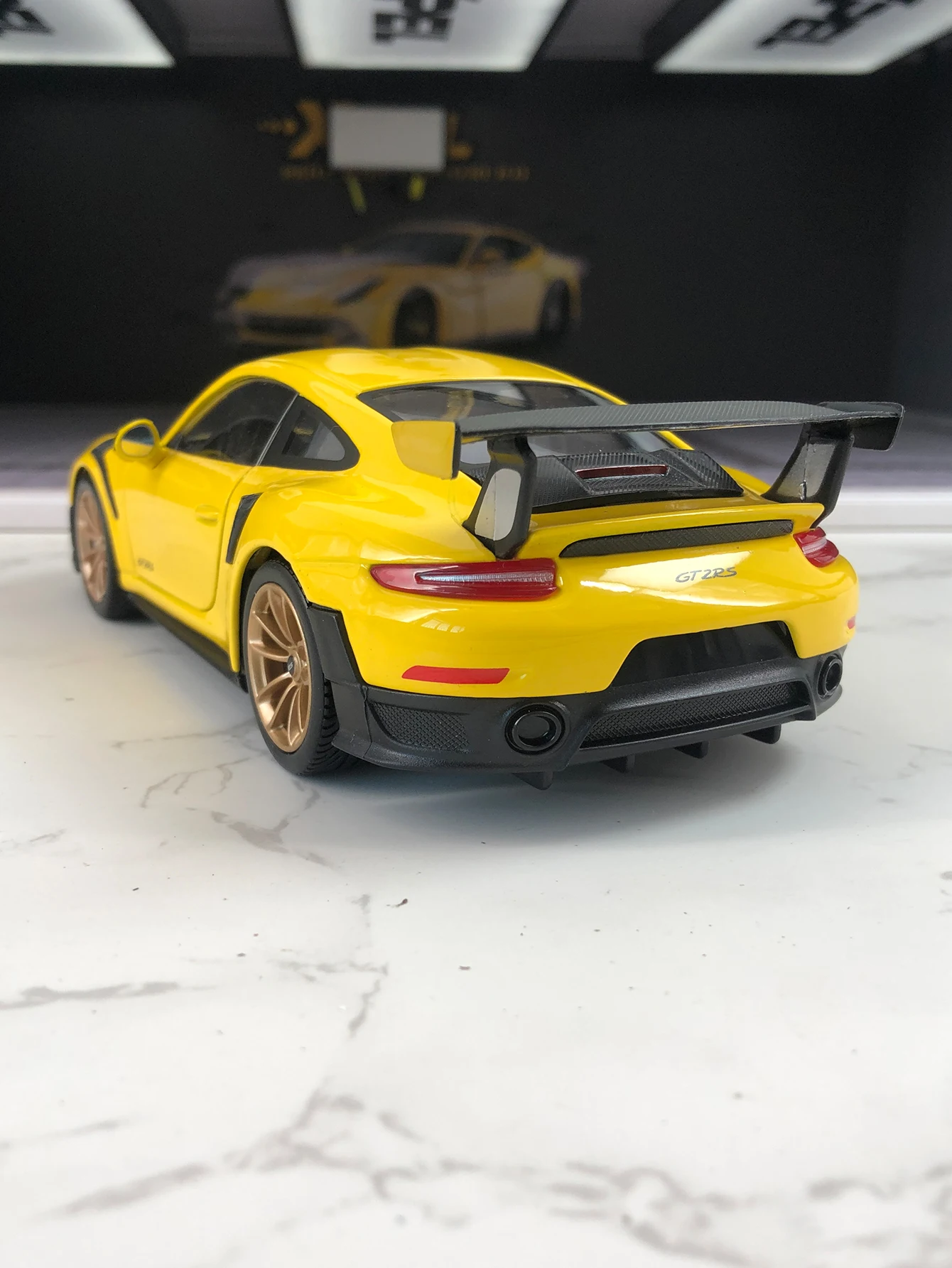 마이스토 1:24 시뮬레이션 아연 합금 2018 포르쉐 911 GT2 RS 모델카, 정적 장식품, 금속 수집용 선물 자동차