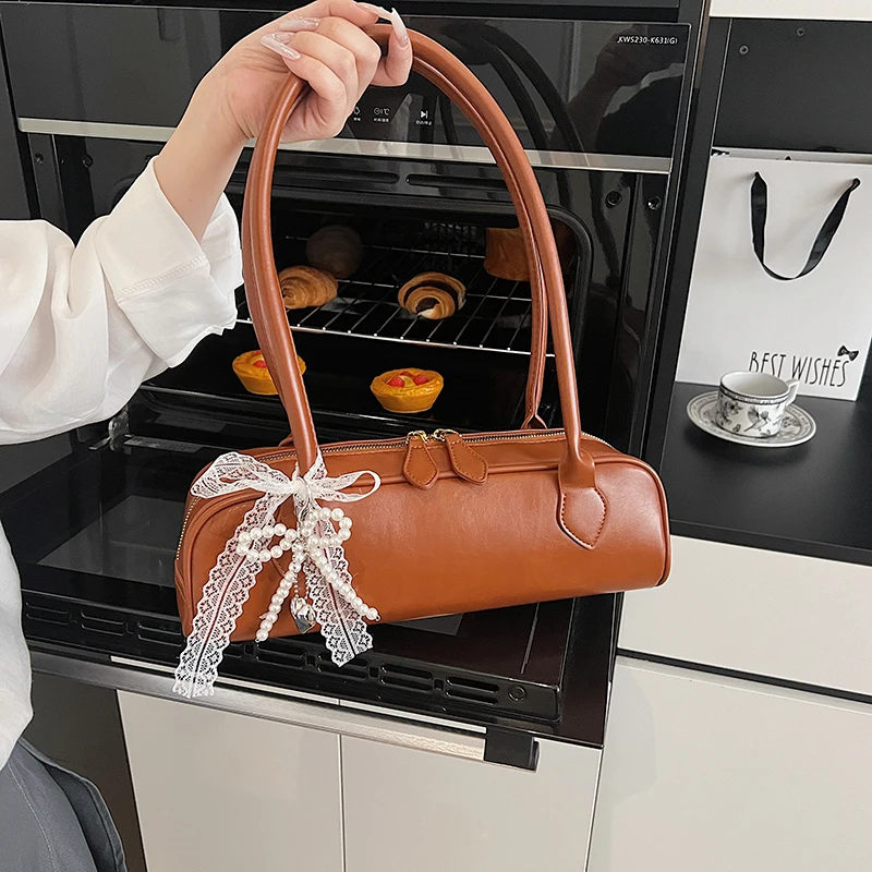 

2025 New Genuine Leather Women's Shoulder Bag luxury Cowhide ladies handbag baguette bag female Commuter Shopping Underarm Bag