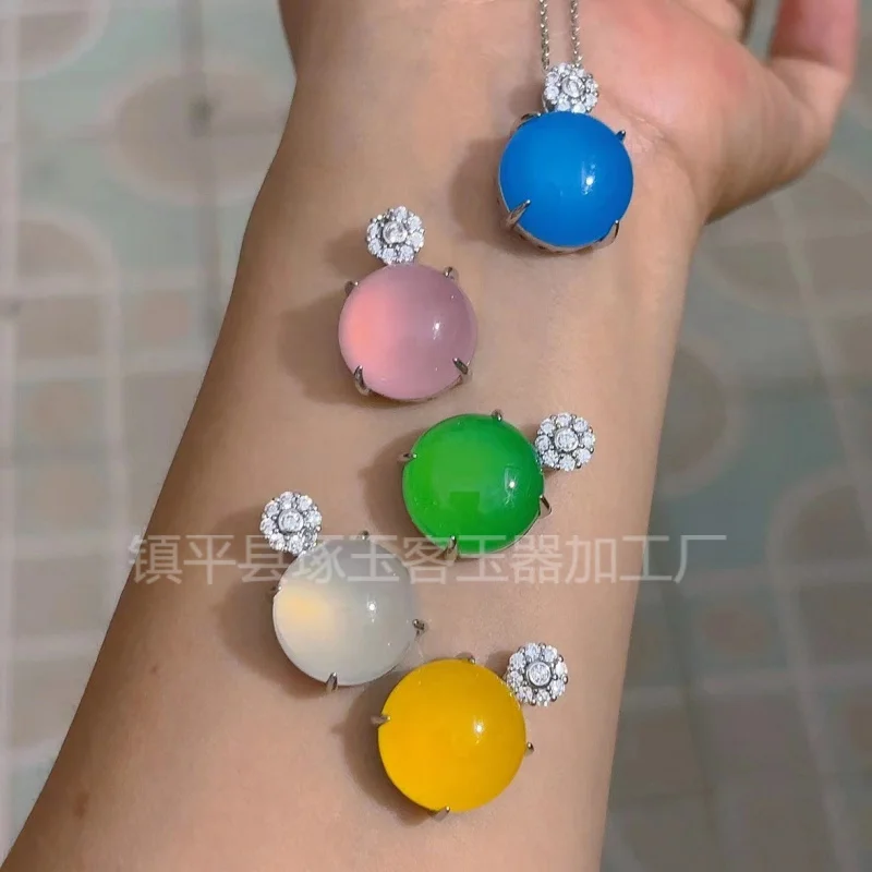 Natural green chalcedony peace amulet round pendant, same style as agate, full diamond chalcedony necklace wholesale 3