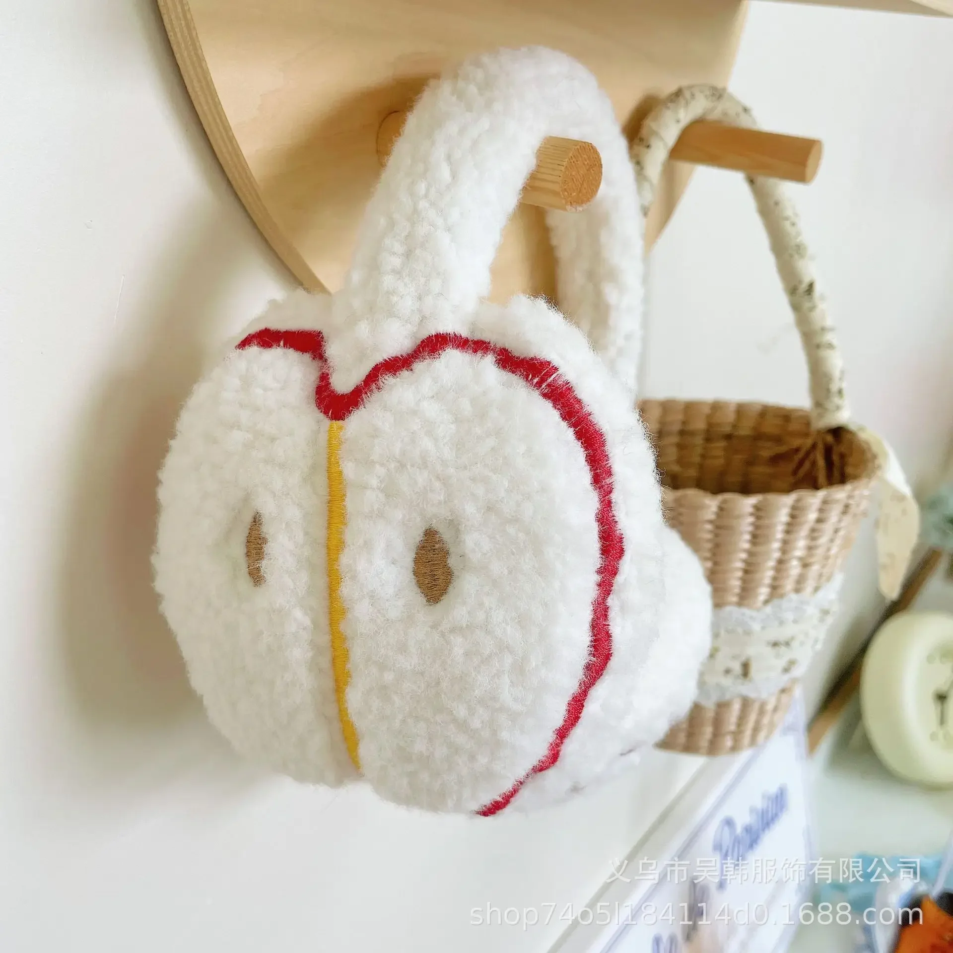 かわいい刺繍入りアップルイヤーマフ、豪華な耳の保護、屋外サイクリングカバー、暖かい耳栓、y2kヘッドセット、バッグ、冬