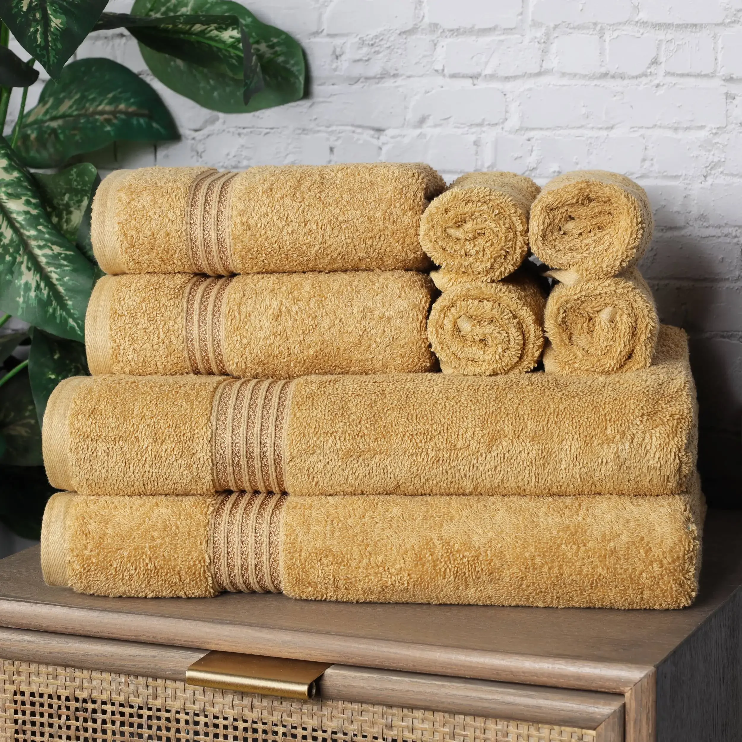 

Egyptian Cotton Absorbent 8-Piece Gold Towel Set