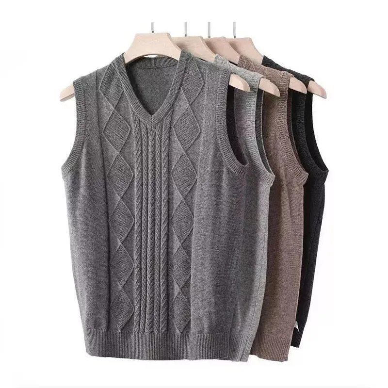 

Simplicity Autumn Winner New Men Sweaters Vest V-Neck Solid Twisted Flower Screw Thread Thicken Sleeveless Pullovers Knitd Tops