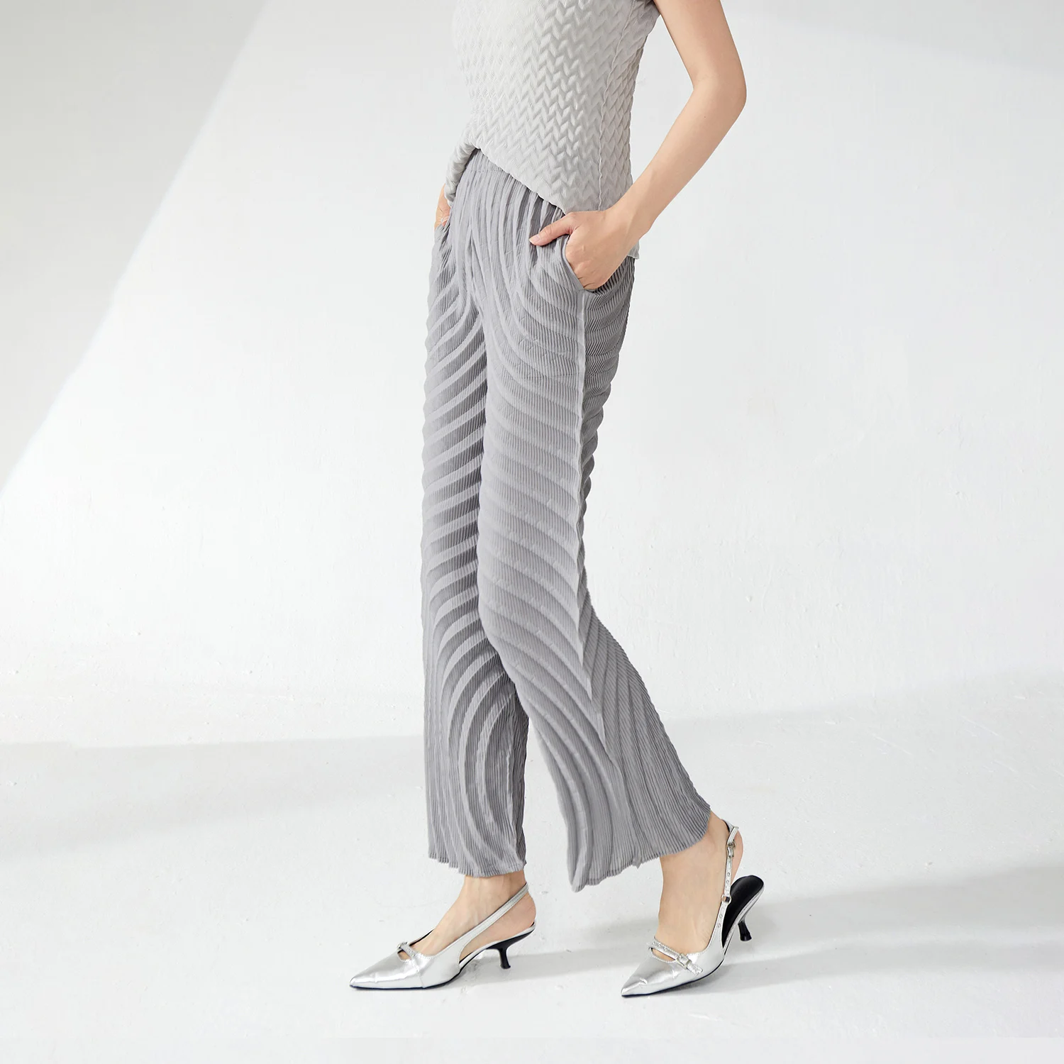 New Arrival 2025 Miyake Pleated Pants Summer Women's Casual Pants Designer Trousers Wide Leg Pants