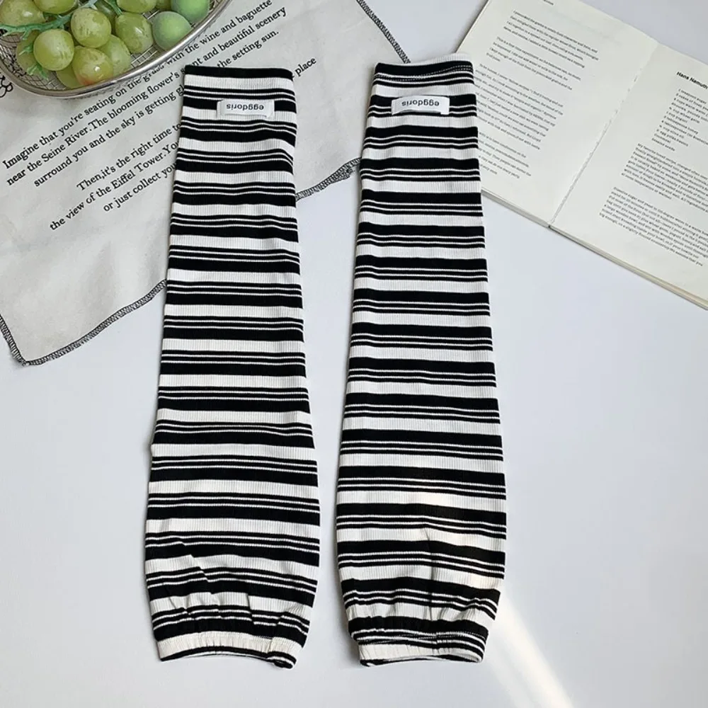 通気性のあるアームプロテクションストライプアイススリーブルーズ抗UV日焼け止めスリーブ弾性UV断熱夏サイクリングスリーブ夏