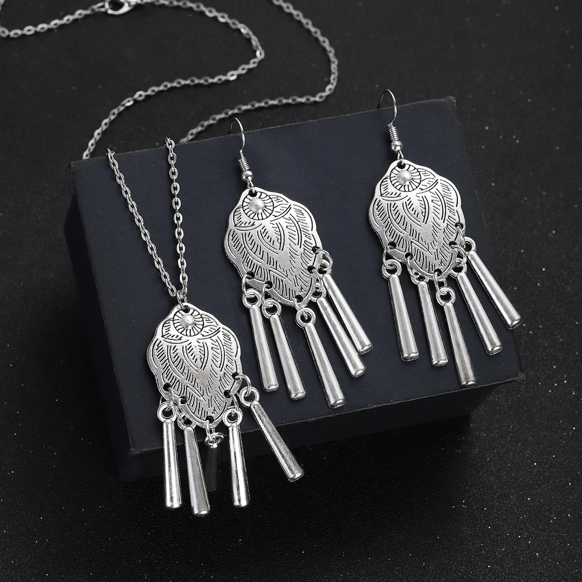 New Silver Color Jewelry Set Women\'s Ethnic Vintage Geometric Flower Tassel Earring Necklace Sets Female Party Accesories