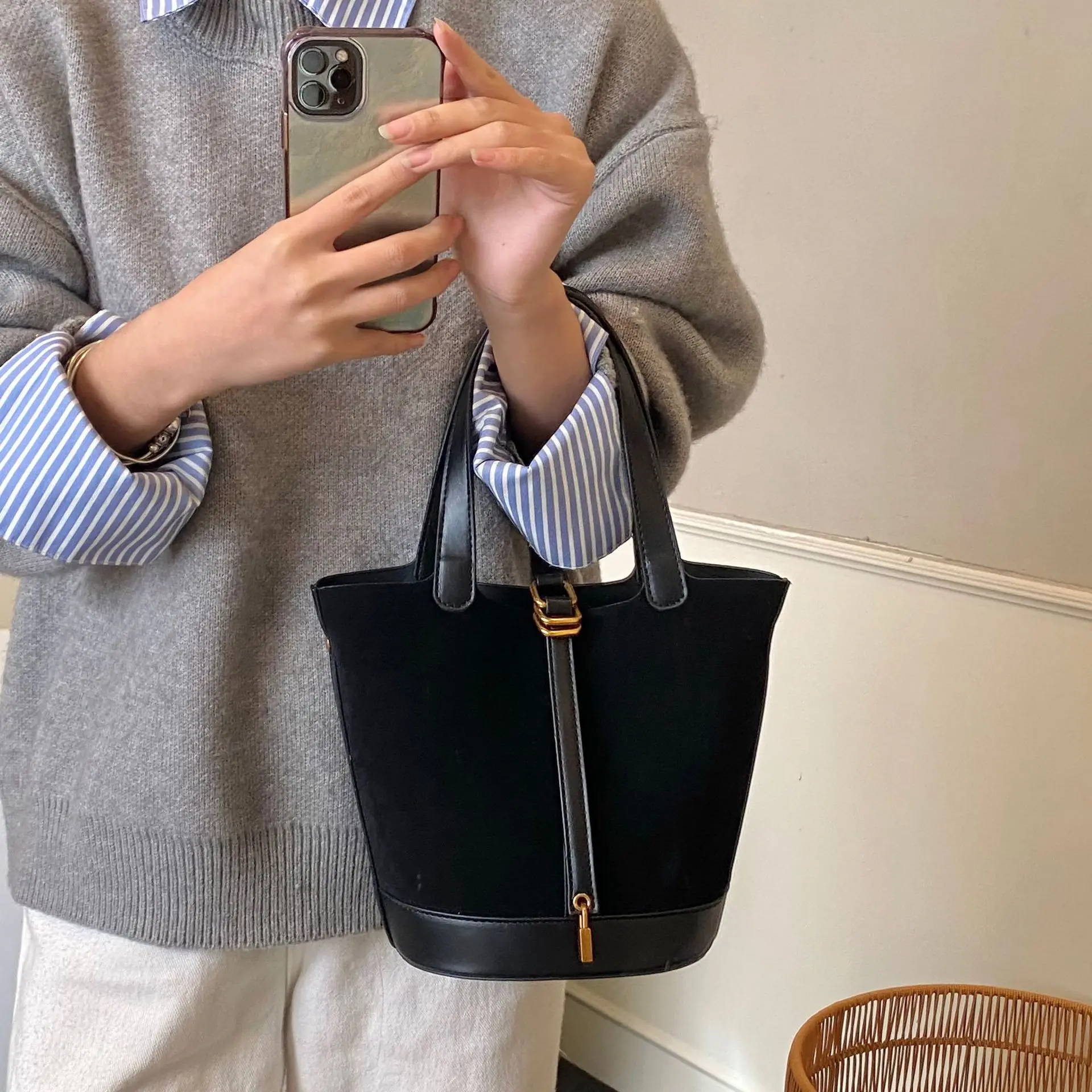 

2025 New Casual Shoulder Bag for Women, Genuine Leather Multi-way Crossbody Purse, Vintage Chic Large Capacity Tote for Work